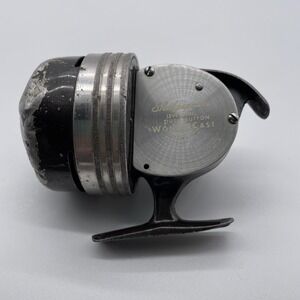 Shakespeare WonderCast No.1798 Model: EA Closed Face Fishing Reel-USA  from 1960